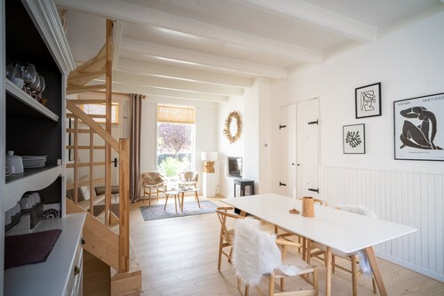 Attractive 4 person vacation home in Scherpenisse, Tholen 