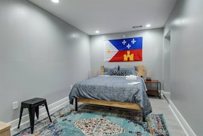 5 chambres, fer et planche à repasser, lit de bébé portatif