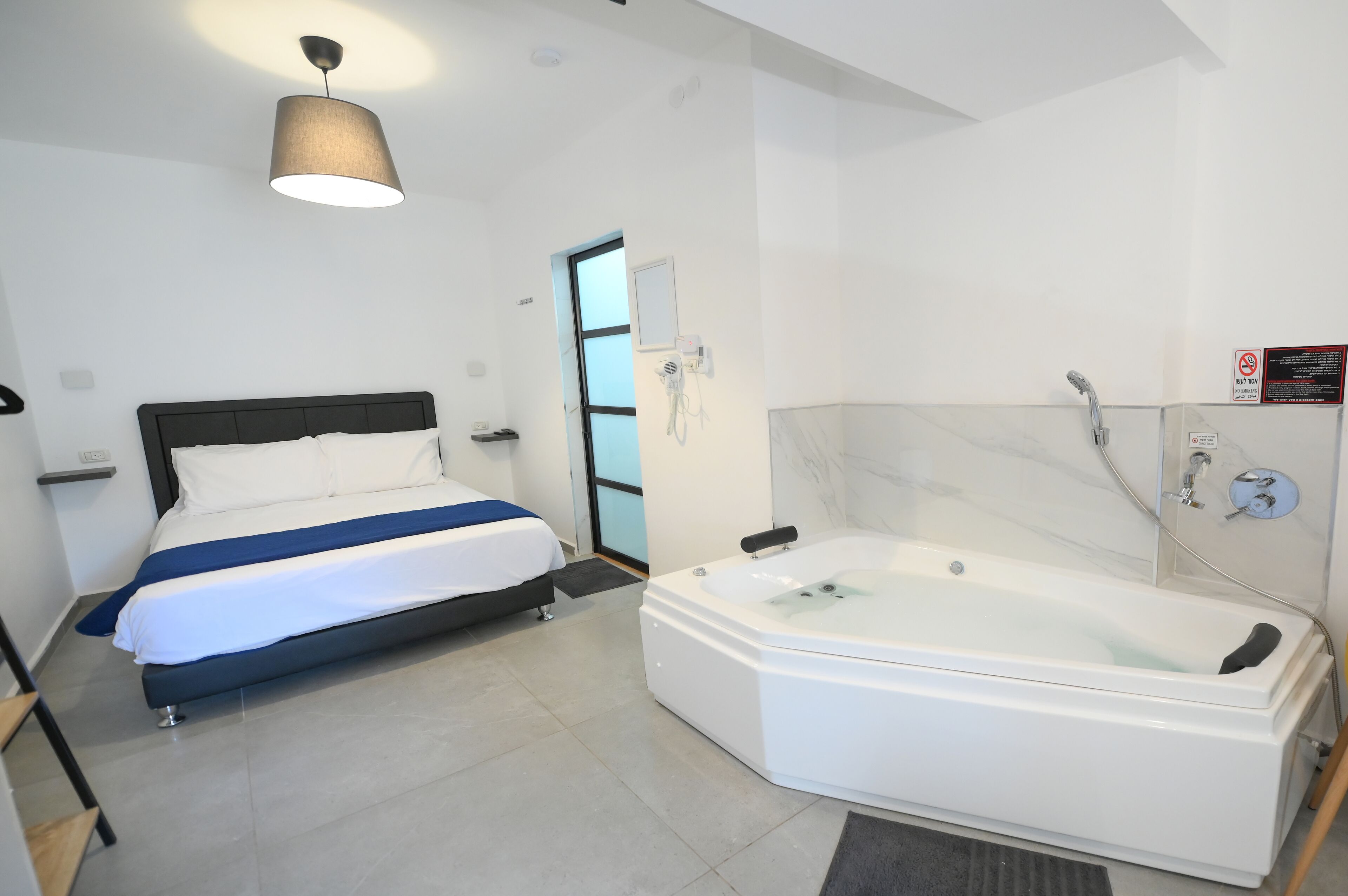 Deluxe Suite, 1 Bedroom, Hot Tub, Garden View | 1 bedroom, premium bedding, down duvets, Tempur-Pedic beds