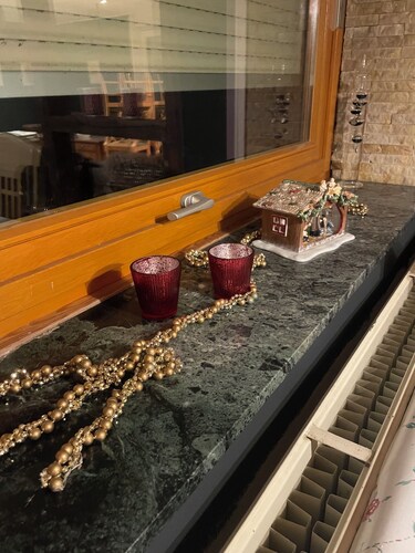 Waldhaus - Central and family-friendly with a large fenced garden. 