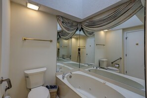 Towels - Sunset Rentals | Huntington 7624 (Hilton Head Island)