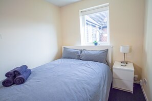 Iron/ironing board, WiFi, bed sheets - Close to center,  first floor studio.  (Newbury)