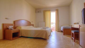 4 室のベッドルーム、WiFi (無料)、ベッドシーツ、車椅子でアクセスできる設備