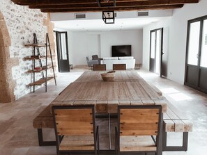 Dining - Les Rives du Parc (Lédenon)