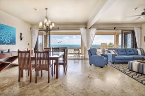 50-inch Smart TV with cable channels, TV - Hol Chan Reef Resort & Villas (San Pedro)