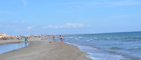 Beach nearby, sun-loungers