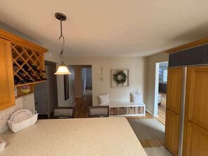 Interior - Teal Time - 5 BR / Private pool / sleeps 13 (Ocean City)