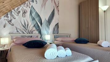 3 chambres, bureau, fer et planche à repasser, Wi-Fi gratuit