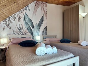 3 bedrooms, desk, iron/ironing board, free WiFi - Portella della Venere (San Giovanni Gemini)