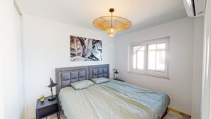 2 slaapkamers, een strijkplank/strijkijzer, gratis wifi, beddengoed