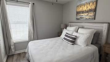 4 habitaciones, tabla de planchar con plancha, cuna de viaje y wifi