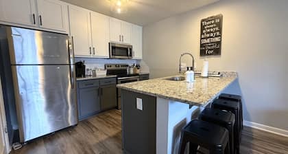 Walk to Toomer's! Ground-Floor 4 BR Auburn Condo