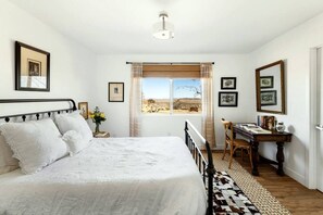3 bedrooms, desk, iron/ironing board, travel cot