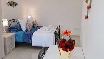 1 camera, ferro/asse da stiro, Wi-Fi gratuito, lenzuola