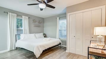 3 slaapkamers, een bureau, een strijkplank/strijkijzer, gratis wifi