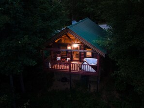 Exterior - Quiet Cabin in Woods- Alpine Ridge Sub-Division - 1 Bed/1Bath Jaccuzi (Sevierville)