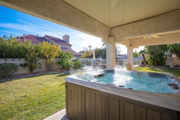 Bañera de hidromasaje al aire libre