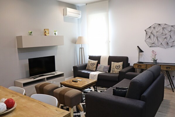 TV, DVD player