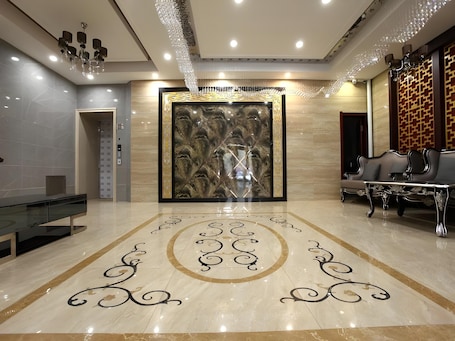 Lobby. Greentree Alliance Hulunbeier Zhalantun Railway Station Hotel