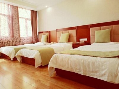 Greentree Alliance Hulunbeier Zhalantun Railway Station Hotel