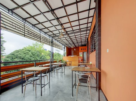Restaurante. OYO 90151 Guest House 180