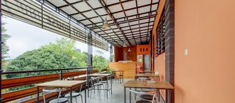 OYO 90151 Guest House 180
