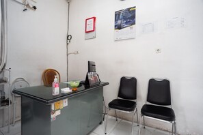 Lobby - OYO 3929 8angau Mas (Palembang)