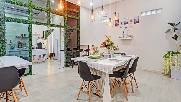 Restaurant - Box House (Bandar Lampung)