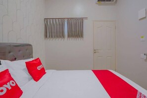 Room - OYO 90336 Olive Guest House (Surabaya)
