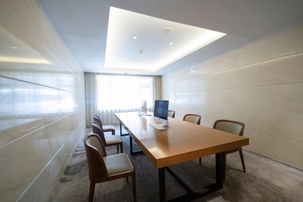 View from property - Ji Hotel Urumqi Youhao (Ürümqi)