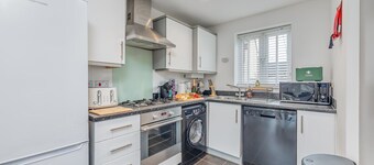 🌟Oakbridge House with Parking, Garden & Smart TV🌟