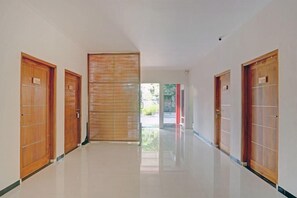 Interior - OYO Capital O 90410 Griya Amanah Jajar Syariah (Surakarta)