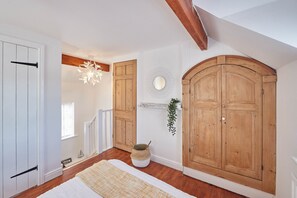 1 bedroom, iron/ironing board, free WiFi - Abbey View Cottage (Whitby)