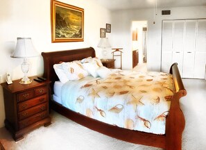 2 bedrooms, desk, iron/ironing board, free WiFi