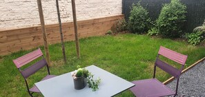 屋外ダ イニングエリア