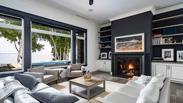 Smart TV, fireplace, foosball, table tennis