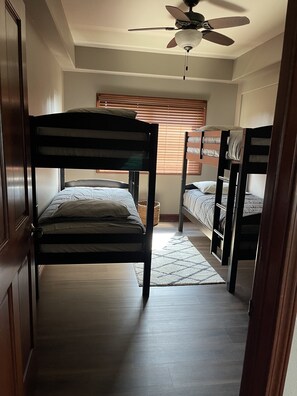 3 Schlafzimmer, Bügeleisen/Bügelbrett, kostenloses WLAN, Bettwäsche