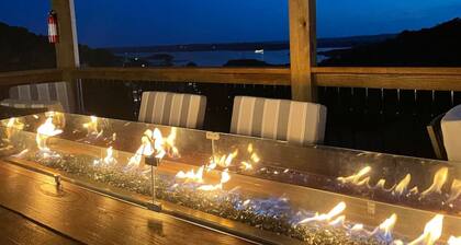 The Farmhouse: Lake View - Fire Tables - Community Pickleball