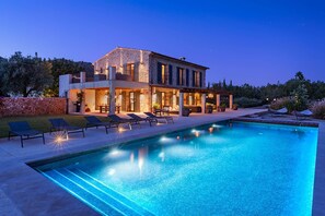 Beheizter Pool