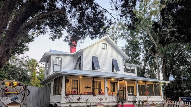 Exterior - The Flowers House - Downtown Historic Home in the Heart of Mount Dora (Mount Dora)