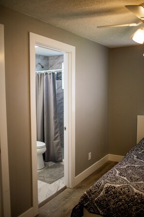 1 camera, Wi-Fi gratuito, lenzuola