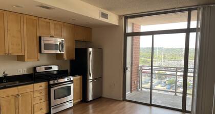 Newer Studio Condo in Crystal City with Parking