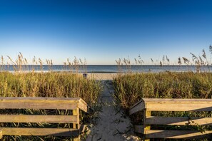 Beach nearby, sun-loungers, beach towels