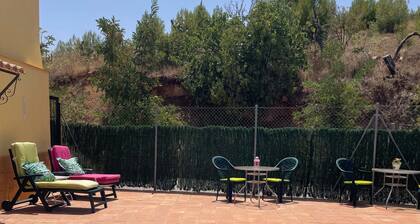 CEHEGIN-POOL-A/CON-WIFI-SLEEPS 10-GAMES ROOM-FREE PARKING-BBQ