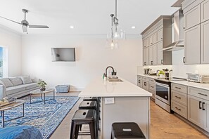 Fridge, microwave, oven, stovetop - *SLEEPS 12* Keep the Secret *EAST NASH1* 4BR* 4BA* (Nashville)