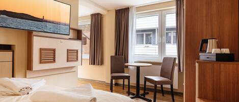 1 bedroom, desk, WiFi, bed sheets