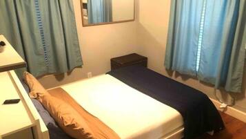 2 chambres, fer et planche à repasser, Wi-Fi, draps fournis