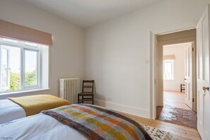 2 chambres, fer et planche Ă repasser, Wi-Fi, draps fournis