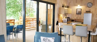 HOUSE WITH AIR CONDITIONING