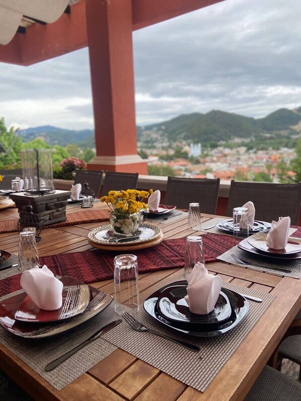 Apartemen Deluks | Teras/patio